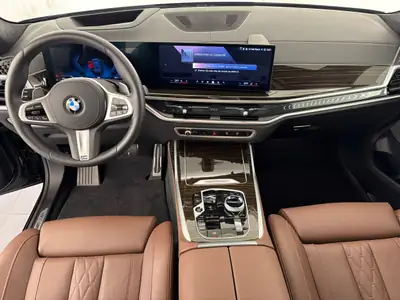BMW X7 xDrive 48V 40i M Sport — SUV 7 places, hybride essence, première main — Miniatur 7