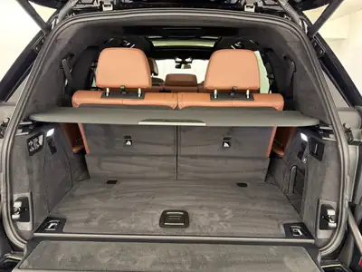 BMW X7 xDrive 48V 40i M Sport — SUV 7 places, hybride essence, première main — Miniatur 8