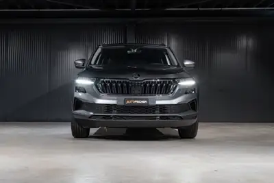Skoda Karoq 1.5 TSI Selection DSG — SUV compact dynamique, quasi neuf avec garantie constructeur — rear view
