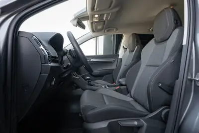 Skoda Karoq 1.5 TSI Selection DSG — SUV compact dynamique, quasi neuf avec garantie constructeur — Thumbnail 10