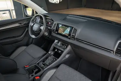 Skoda Karoq 1.5 TSI Selection DSG — SUV compact dynamique, quasi neuf avec garantie constructeur — Thumbnail 14