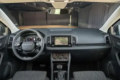 Skoda Karoq 1.5 TSI Selection DSG — SUV compact dynamique, quasi neuf avec garantie constructeur — Thumbnail 15