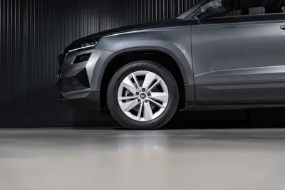 Skoda Karoq 1.5 TSI Selection DSG — SUV compact dynamique, quasi neuf avec garantie constructeur — Thumbnail 22