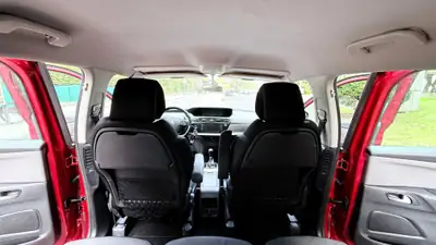 Citroën C4 Picasso 1.6i — Monospace familial robust, 130'000 km, sans sinistre — Thumbnail 11