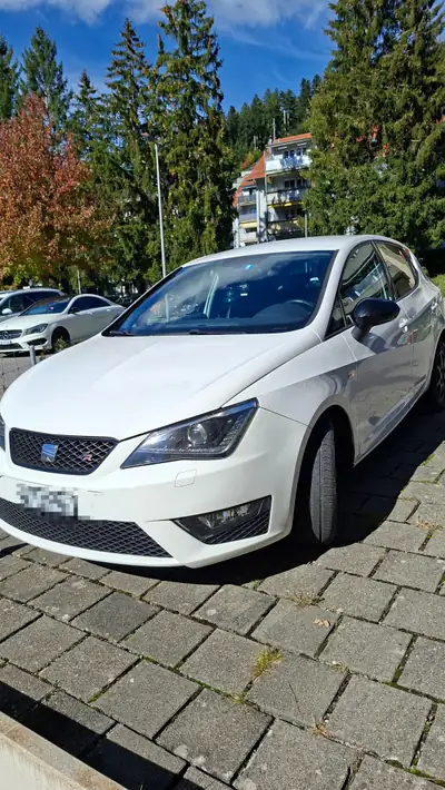 SEAT Ibiza 1.4 TDI 105 FR — Citadine économique, moteur diesel fiable — exterior view