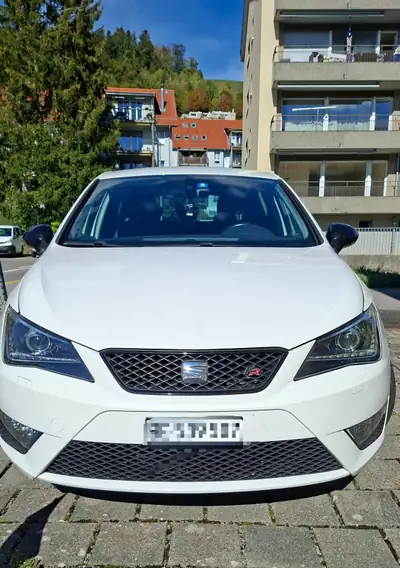 SEAT Ibiza 1.4 TDI 105 FR — Citadine économique, moteur diesel fiable — rear view