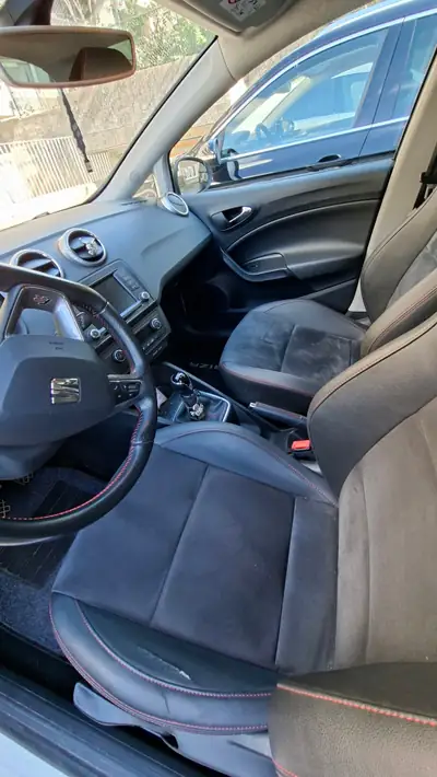 SEAT Ibiza 1.4 TDI 105 FR — Citadine économique, moteur diesel fiable — interior