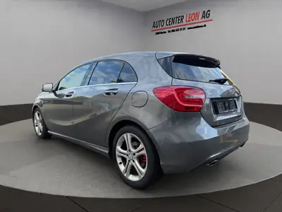 Mercedes-Benz Classe A 180 Style Autotronic — Berline compacte automatique, entretien suivi — interior