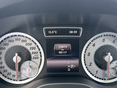 Mercedes-Benz Classe A 180 Style Autotronic — Berline compacte automatique, entretien suivi — Thumbnail 11