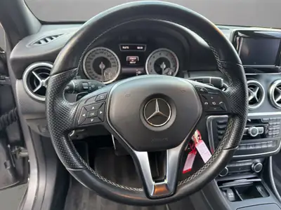 Mercedes-Benz Classe A 180 Style Autotronic — Berline compacte automatique, entretien suivi — Thumbnail 10