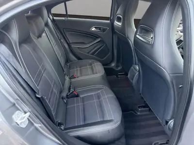 Mercedes-Benz Classe A 180 Style Autotronic — Berline compacte automatique, entretien suivi — Thumbnail 18