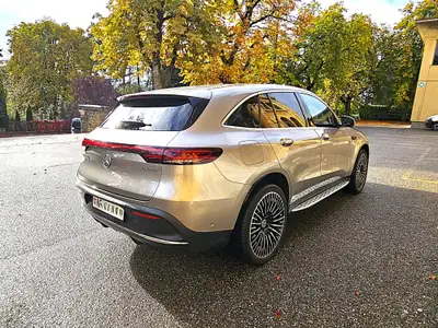 Mercedes-Benz EQC 400 AMG Line — SUV électrique performant, 89'970 km, couleur Champagne rare — Thumbnail 7