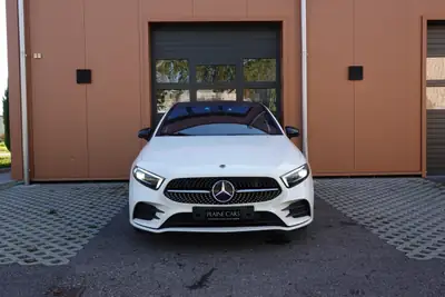 Mercedes-Benz Classe A 250 AMG Line — Sportive urbaine avec pack performance complet — side view