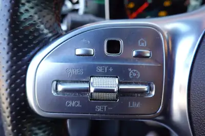 Mercedes-Benz Classe A 250 AMG Line — Sportive urbaine avec pack performance complet — Thumbnail 14