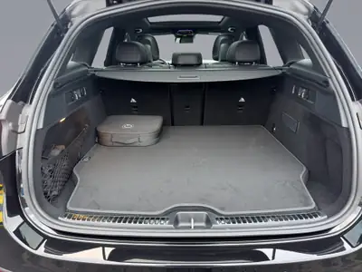 Mercedes-Benz GLC 400 e — Hybride rechargeable performant, quasi-neuf avec 20 km — Thumbnail 19