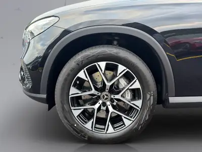 Mercedes-Benz GLC 400 e — Hybride rechargeable performant, quasi-neuf avec 20 km — Thumbnail 22