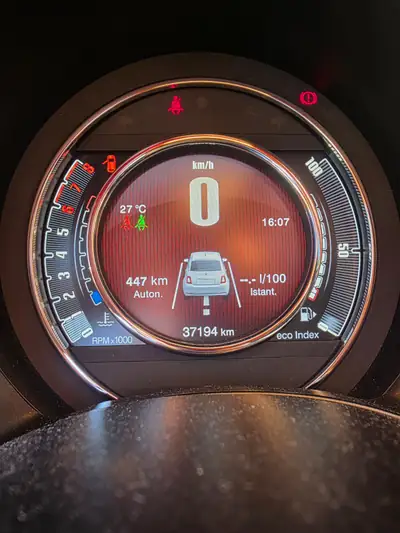 Fiat 500 1.0 Hybrid Red 2022 — Citadine écologique, 37 200 km, toit panoramique — Detail