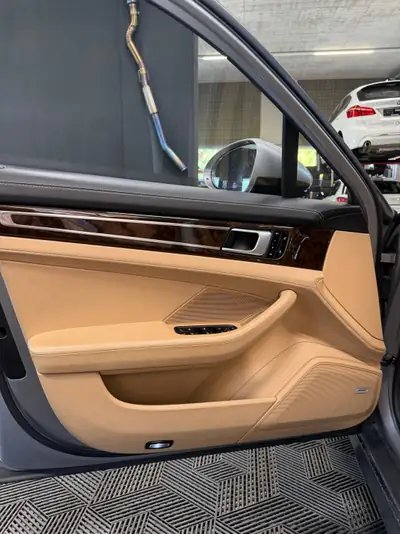 Porsche Panamera 4 E-Hybrid Executive — Berline de luxe hybride rechargeable, 149'000 km — Miniatur 19