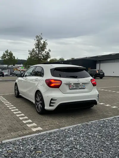 Mercedes-Benz A 45 AMG 4MATIC — 381 ch, transmission intégrale, sportivité maximale — arrière