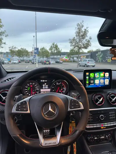 Mercedes-Benz A 45 AMG 4MATIC — 381 ch, transmission intégrale, sportivité maximale — détail