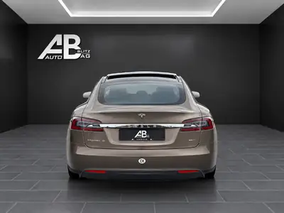 Tesla Model S 85 D — Berline électrique 525 ch, 185 000 km, garantie inclusive — Innenraum