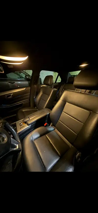 Mercedes-Benz E 250 CDI BlueTec Avantgarde — Berline premium 4x4, 200 000 km, diesel économe — intérieur