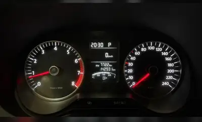 VW Polo 1.2 TSI 105 DSG — Citadine automatique fiable, MFK valide, équipée Navi — dettaglio