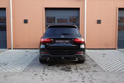 Mercedes-Benz GLC 250 AMG Line 4Matic — SUV premium noir, toit ouvrant et sièges chauffants — Thumbnail 9