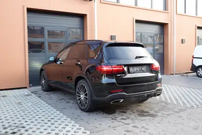 Mercedes-Benz GLC 250 AMG Line 4Matic — SUV premium noir, toit ouvrant et sièges chauffants — Thumbnail 10