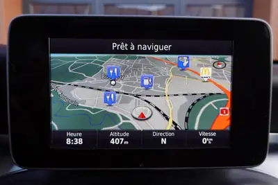 Mercedes-Benz GLC 250 AMG Line 4Matic — SUV premium noir, toit ouvrant et sièges chauffants — Thumbnail 20