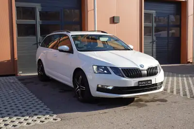 Skoda Octavia 1.5 G-tec Style — Break écologique bi-carburant, équipé et sans accident — rear view