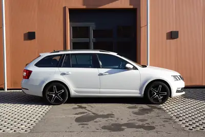 Skoda Octavia 1.5 G-tec Style — Break écologique bi-carburant, équipé et sans accident — interior