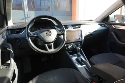 Skoda Octavia 1.5 G-tec Style — Break écologique bi-carburant, équipé et sans accident — Thumbnail 14