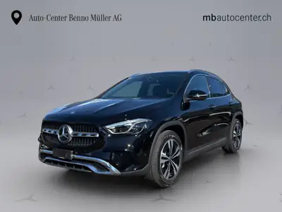 Mercedes-Benz GLA 250 4Matic — SUV compact hybride, 238 ch et faible consommation — side view