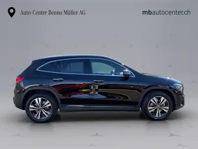 Mercedes-Benz GLA 250 4Matic — SUV compact hybride, 238 ch et faible consommation — Thumbnail 7