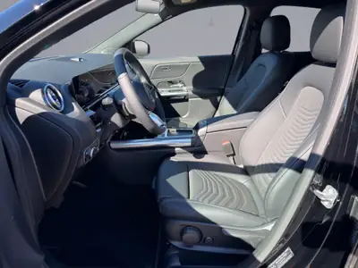 Mercedes-Benz GLA 250 4Matic — SUV compact hybride, 238 ch et faible consommation — Thumbnail 10