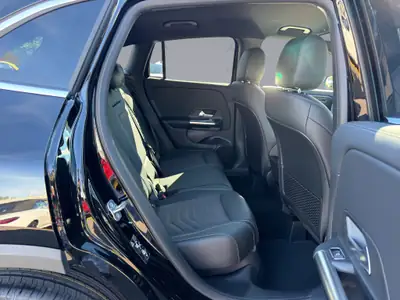 Mercedes-Benz GLA 250 4Matic — SUV compact hybride, 238 ch et faible consommation — Thumbnail 18
