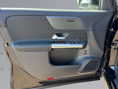 Mercedes-Benz GLA 250 4Matic — SUV compact hybride, 238 ch et faible consommation — Thumbnail 16