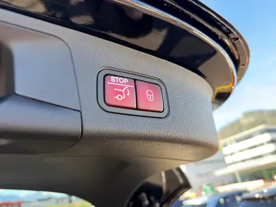 Mercedes-Benz GLA 250 4Matic — SUV compact hybride, 238 ch et faible consommation — Thumbnail 20