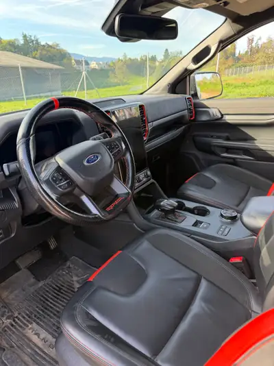 Ford Ranger 3.0 EcoBoost 4x4 Raptor — Pick-up performant, 45'000 km seulement — Innenraum