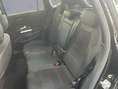 Mercedes-Benz GLA 250 AMG Line 4MATIC — SUV compact hybride, 238 ch et consommation maîtrisée — Thumbnail 11