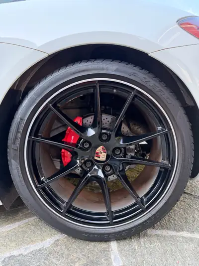 Porsche 718 Boxster GTS — Le coupé-cabriolet sportif au moteur V6 atmosphérique 340 ch — Detail