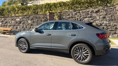 Audi Q3 Sportback 45 TFSI quattro — SUV coupé sportif, 35'000 km seulement — fianco