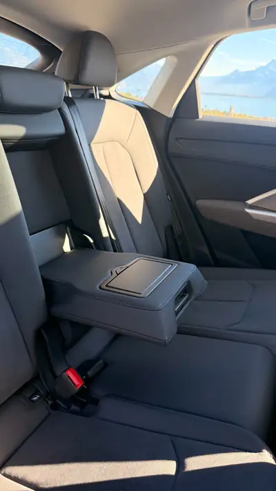 Audi Q3 Sportback 45 TFSI quattro — SUV coupé sportif, 35'000 km seulement — Miniatura 8