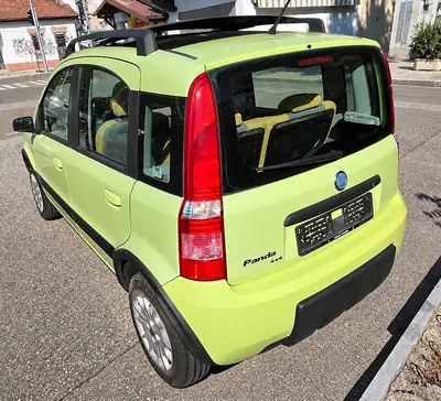 Fiat Panda 1.2 Climbing 4x4 — L'authentique citadine tout-terrain, toit ouvrant inclus — Seitenansicht