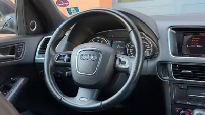 Audi Q5 3.2 FSI Quattro 2012 — SUV premium tout-terrain, équipement haut de gamme — Miniature 12