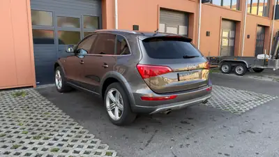 Audi Q5 3.2 FSI Quattro 2012 — SUV premium tout-terrain, équipement haut de gamme — Miniature 10