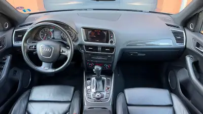 Audi Q5 3.2 FSI Quattro 2012 — SUV premium tout-terrain, équipement haut de gamme — Miniature 11