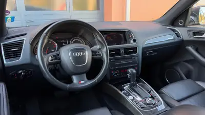 Audi Q5 3.2 FSI Quattro 2012 — SUV premium tout-terrain, équipement haut de gamme — Miniature 13