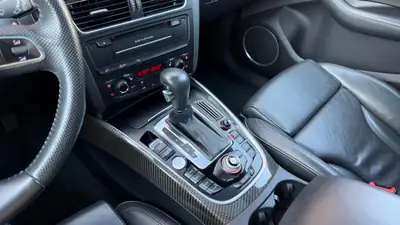 Audi Q5 3.2 FSI Quattro 2012 — SUV premium tout-terrain, équipement haut de gamme — Miniature 16